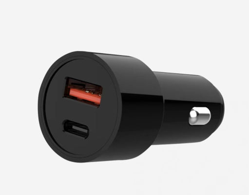 주문 휴대용 USB A C 자동차 충전기 38W QC3.0 빠른 충전기 검은색 / 흰색 online manufacture
